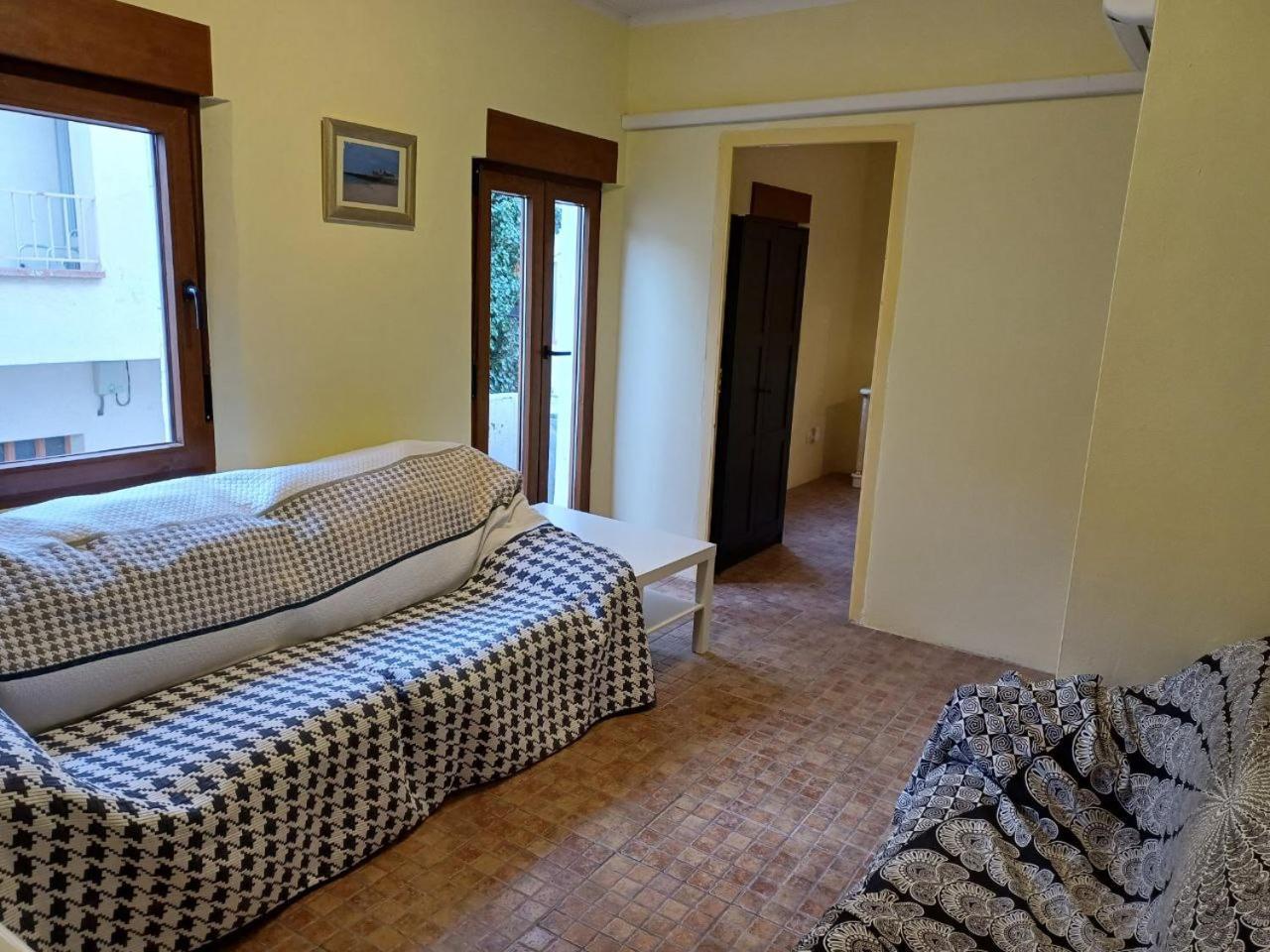 Kitsch Apartment Rasquera Zewnętrze zdjęcie