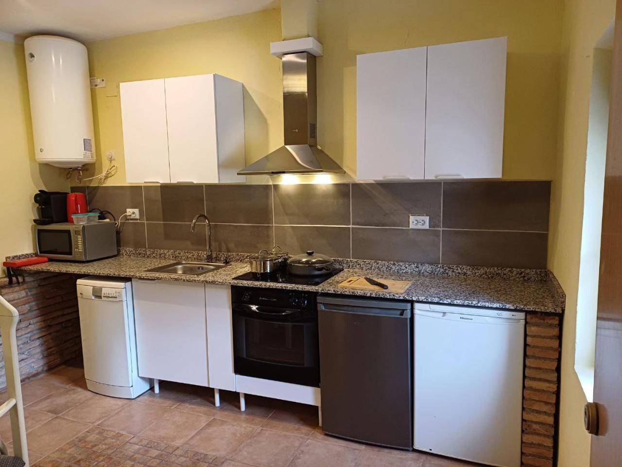 Kitsch Apartment Rasquera Zewnętrze zdjęcie